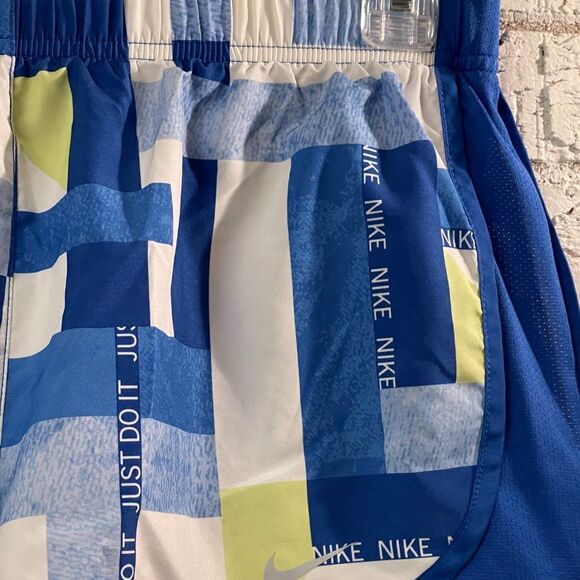 Nike Blue Green Athletic Short Built in Brief Dr--fit Small - Picture 3 of 11